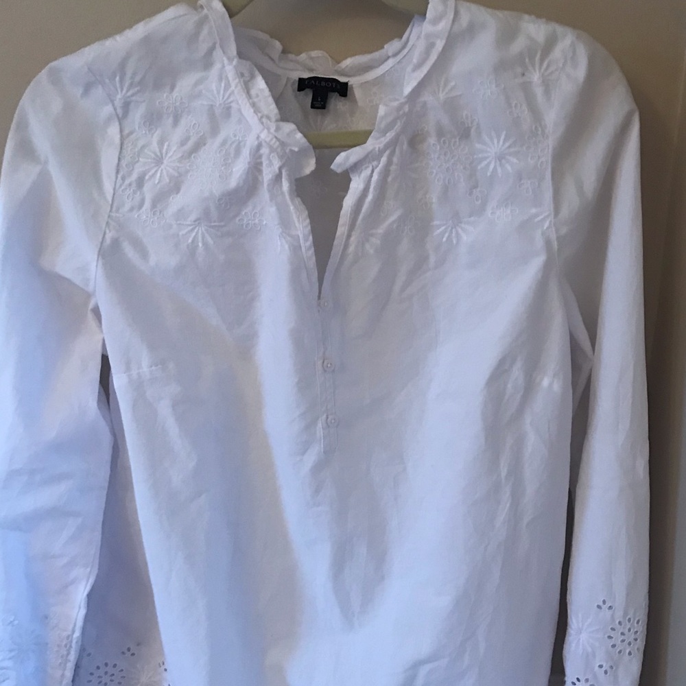 Talbots White Eyelet Blouse Large Beautiful 💕